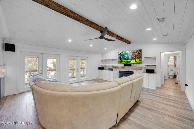 697 ARTHUR MOORE Drive, Green Cove Springs, FL 32043