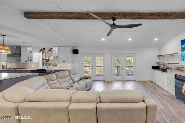 697 ARTHUR MOORE Drive, Green Cove Springs, FL 32043