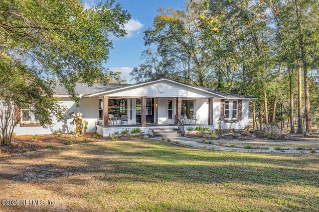 697 ARTHUR MOORE Drive, Green Cove Springs, FL 32043