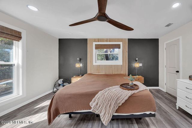 697 ARTHUR MOORE Drive, Green Cove Springs, FL 32043