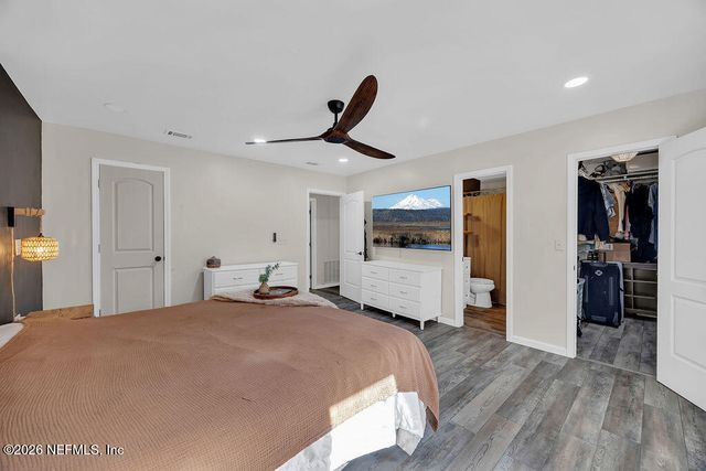 697 ARTHUR MOORE Drive, Green Cove Springs, FL 32043