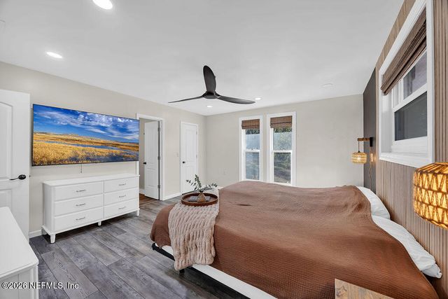 697 ARTHUR MOORE Drive, Green Cove Springs, FL 32043