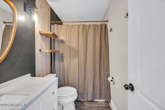 697 ARTHUR MOORE Drive, Green Cove Springs, FL 32043