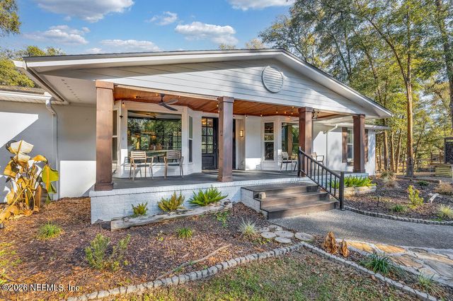 697 ARTHUR MOORE Drive, Green Cove Springs, FL 32043