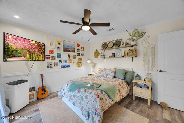 697 ARTHUR MOORE Drive, Green Cove Springs, FL 32043