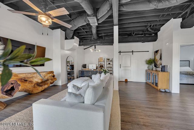 697 ARTHUR MOORE Drive, Green Cove Springs, FL 32043