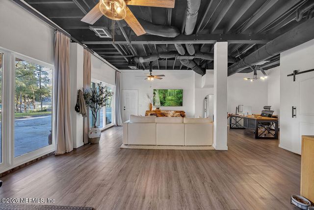 697 ARTHUR MOORE Drive, Green Cove Springs, FL 32043