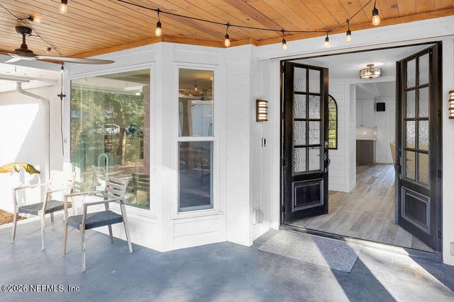 697 ARTHUR MOORE Drive, Green Cove Springs, FL 32043