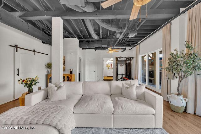 697 ARTHUR MOORE Drive, Green Cove Springs, FL 32043