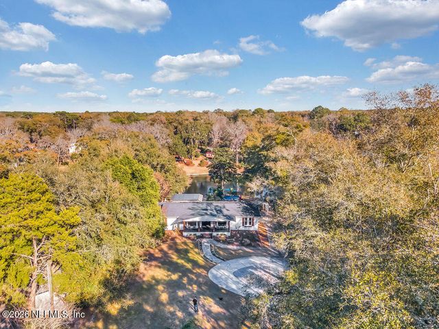 697 ARTHUR MOORE Drive, Green Cove Springs, FL 32043