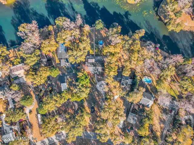 697 ARTHUR MOORE Drive, Green Cove Springs, FL 32043