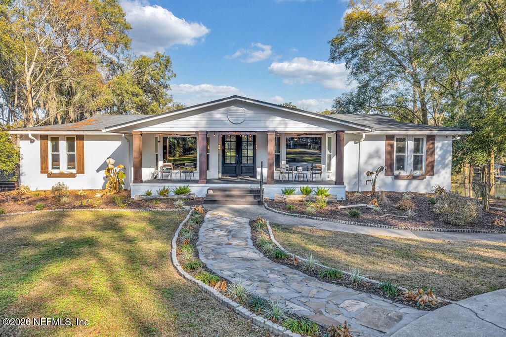 697 ARTHUR MOORE Drive, Green Cove Springs, FL 32043