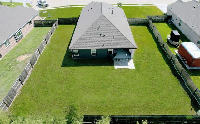 11206 Youngquist Drive, Mont Belvieu, TX 77535