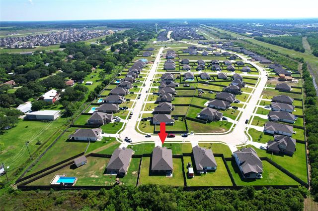 11206 Youngquist Drive, Mont Belvieu, TX 77535