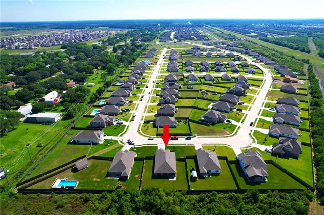 11206 Youngquist Drive, Mont Belvieu, TX 77535