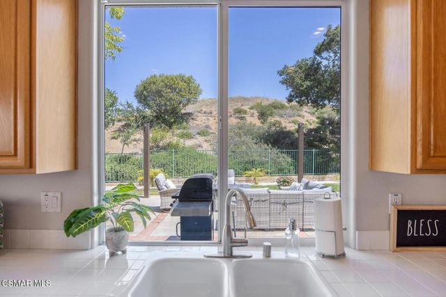 4445 Camino De Las Estrellas, Newbury Park, CA 91320