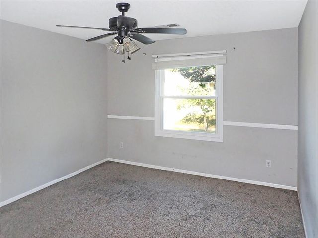 6400 Crysler Court, Kansas City, MO 64133