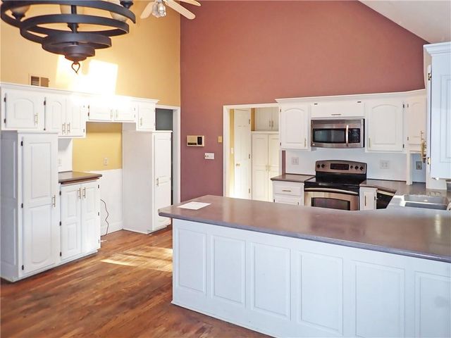 6400 Crysler Court, Kansas City, MO 64133
