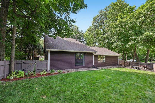 6074 Ridgewood Road, Mound, MN 55364