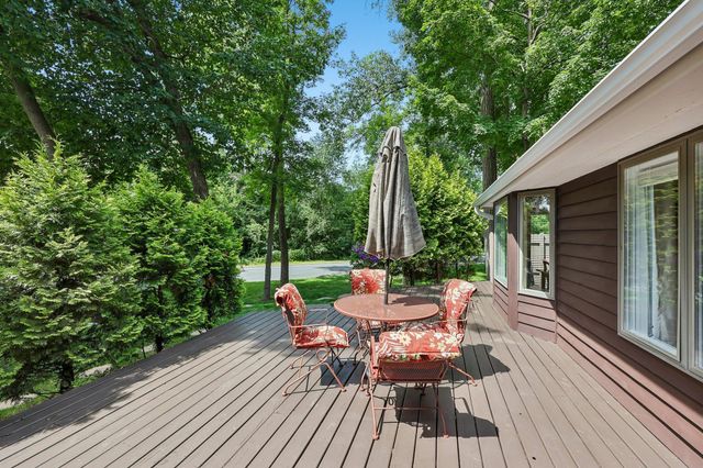 6074 Ridgewood Road, Mound, MN 55364
