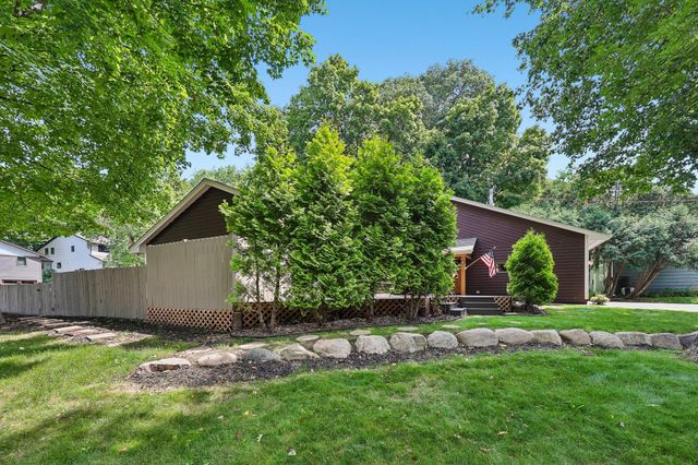 6074 Ridgewood Road, Mound, MN 55364