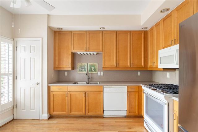 50 Biscayne Drive 1105, Atlanta, GA 30309