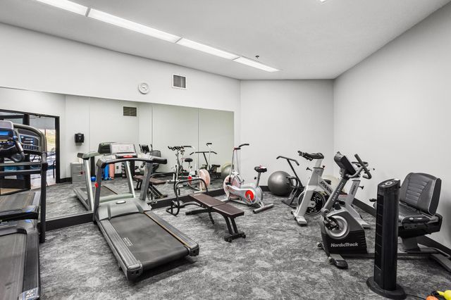 14601 Atrium Way 332, Minnetonka, MN 55345