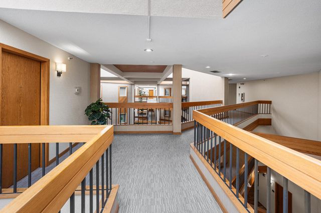 14601 Atrium Way 332, Minnetonka, MN 55345