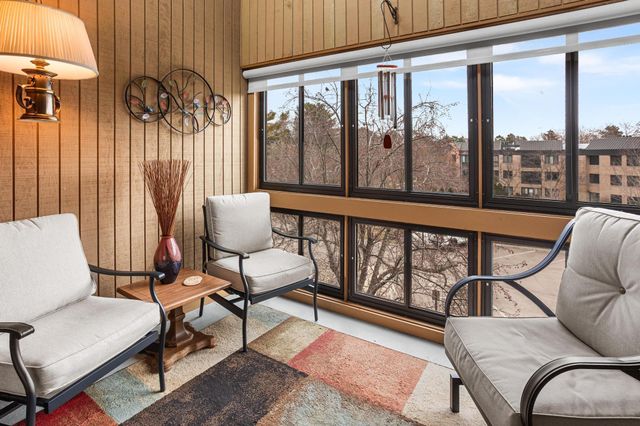 14601 Atrium Way 332, Minnetonka, MN 55345