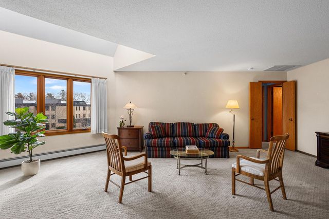 14601 Atrium Way 332, Minnetonka, MN 55345