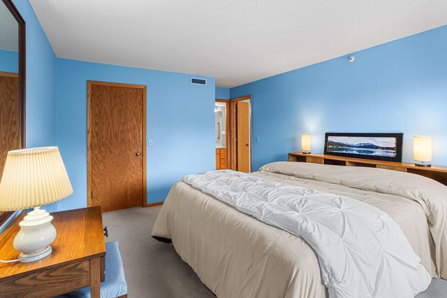 14601 Atrium Way 332, Minnetonka, MN 55345