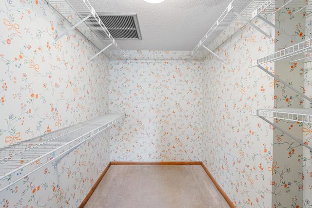 14601 Atrium Way 332, Minnetonka, MN 55345