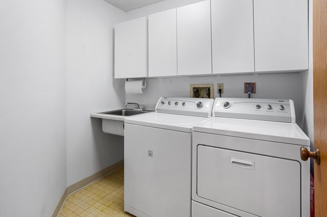 14601 Atrium Way 332, Minnetonka, MN 55345