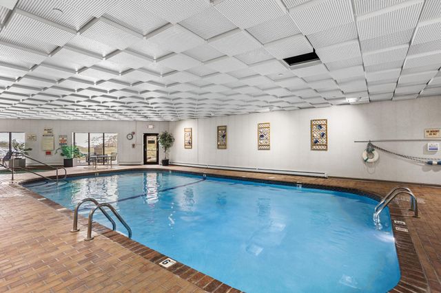 14601 Atrium Way 332, Minnetonka, MN 55345