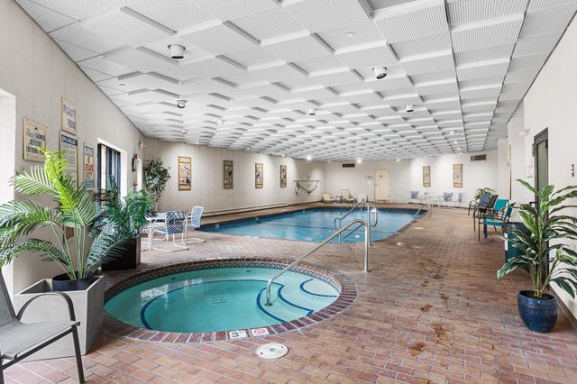 14601 Atrium Way 332, Minnetonka, MN 55345