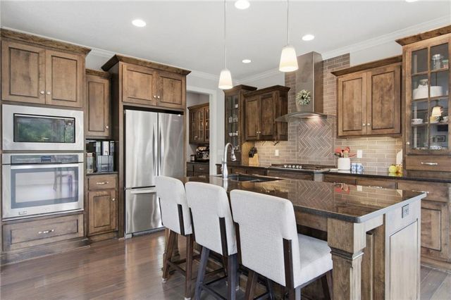 8612 N Farley Avenue, Kansas City, MO 64157