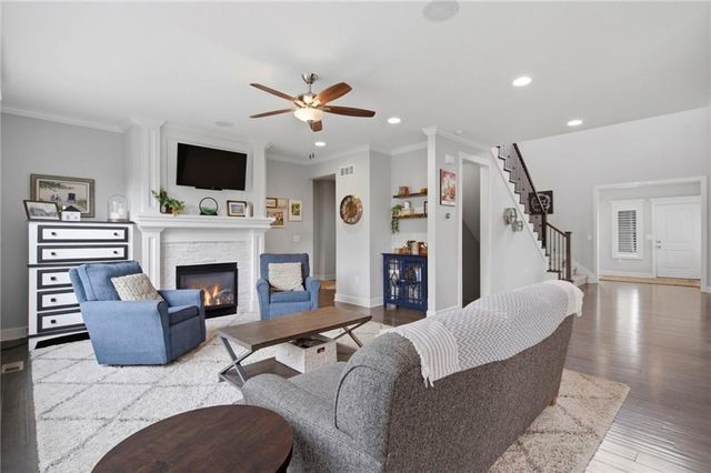 8612 N Farley Avenue, Kansas City, MO 64157