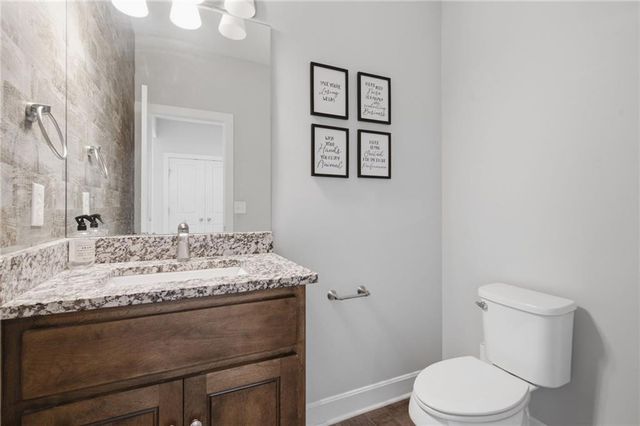 8612 N Farley Avenue, Kansas City, MO 64157