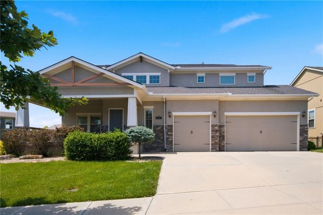 8612 N Farley Avenue, Kansas City, MO 64157