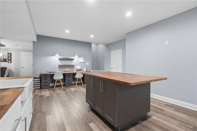 8612 N Farley Avenue, Kansas City, MO 64157