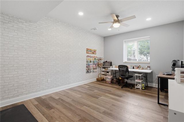8612 N Farley Avenue, Kansas City, MO 64157
