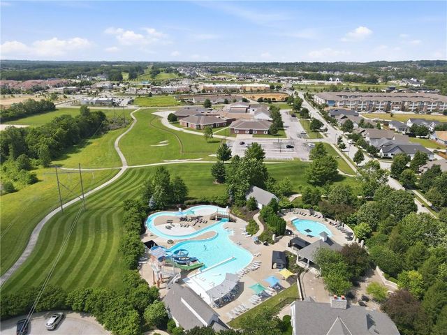 8612 N Farley Avenue, Kansas City, MO 64157