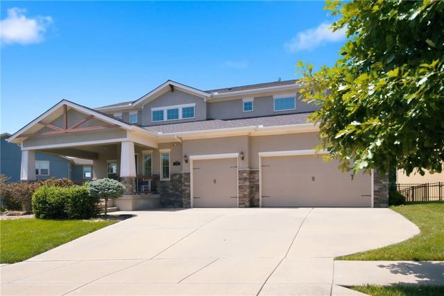 8612 N Farley Avenue, Kansas City, MO 64157