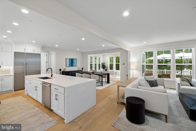 9501 WILDOAK DR, Bethesda, MD 20814