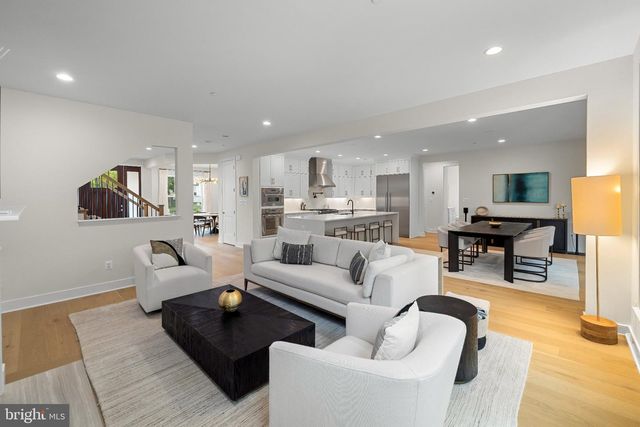 9501 WILDOAK DR, Bethesda, MD 20814