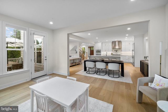 9501 WILDOAK DR, Bethesda, MD 20814