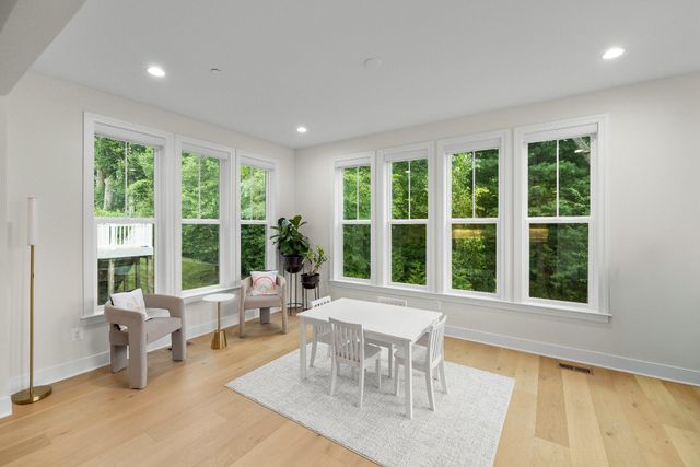 9501 WILDOAK DR, Bethesda, MD 20814