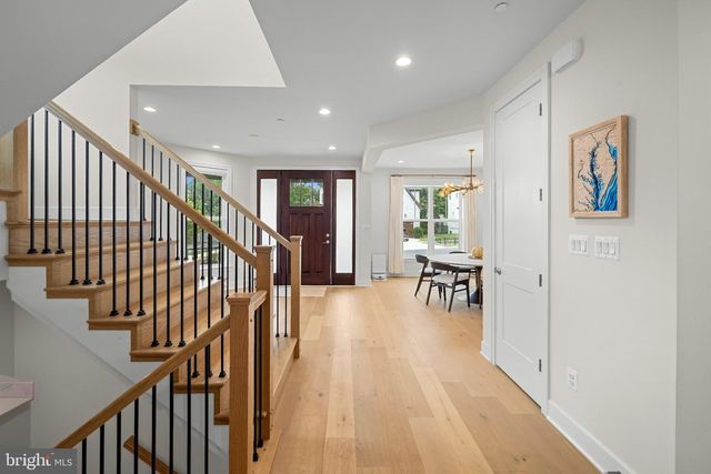 9501 WILDOAK DR, Bethesda, MD 20814