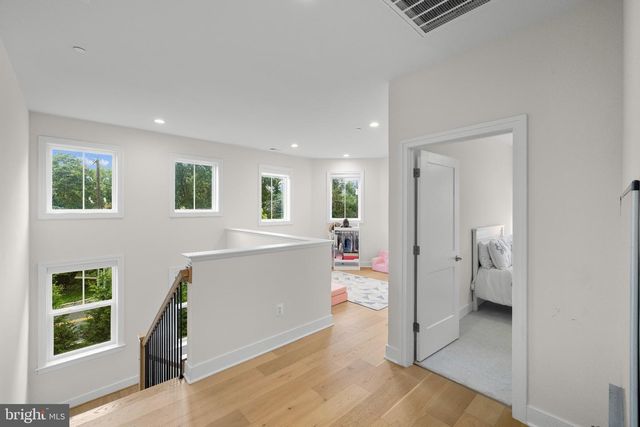 9501 WILDOAK DR, Bethesda, MD 20814