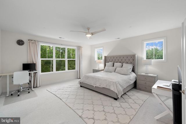 9501 WILDOAK DR, Bethesda, MD 20814